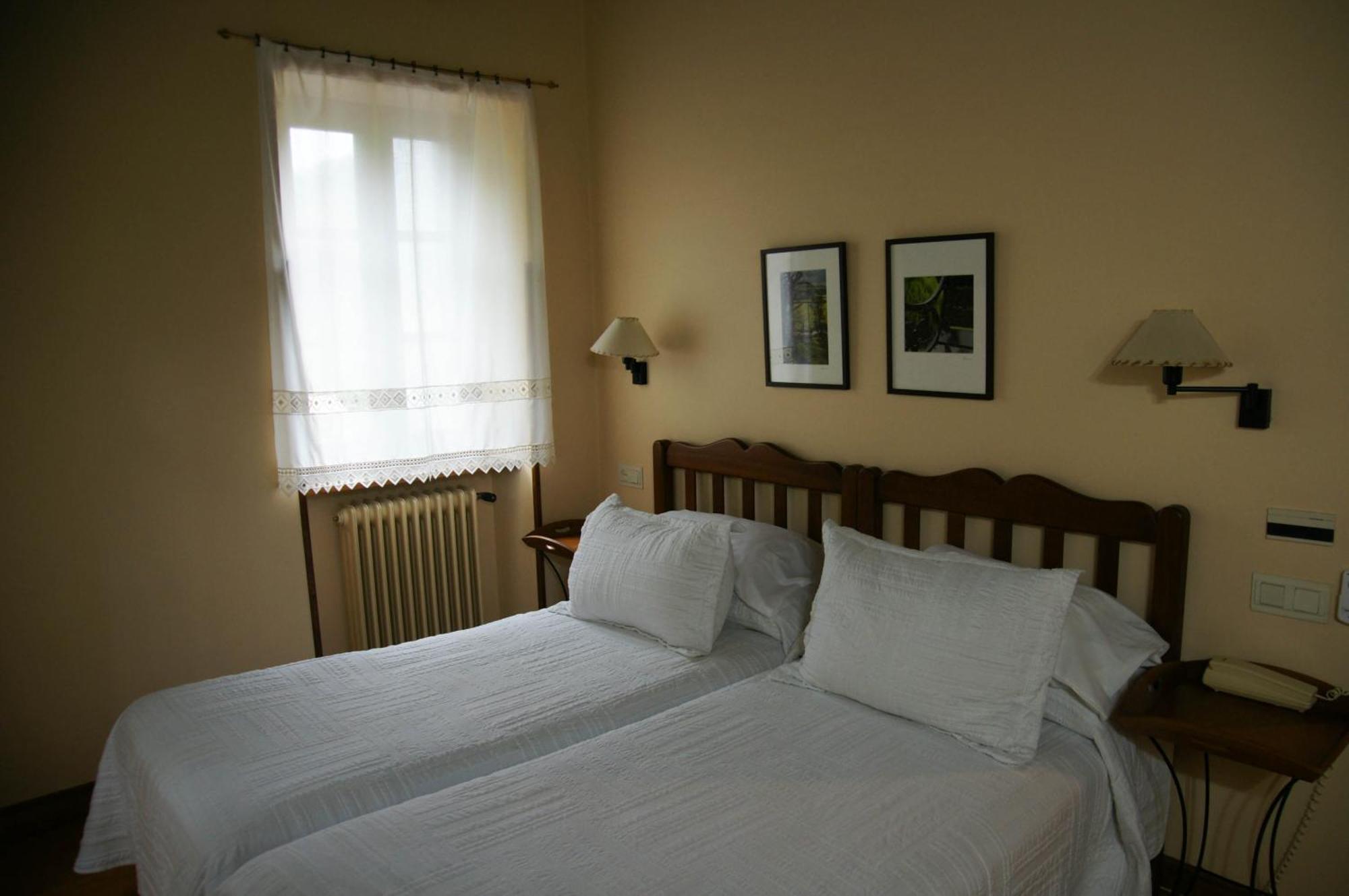 Hotel Rural Irigoienea Urdax Habitación foto